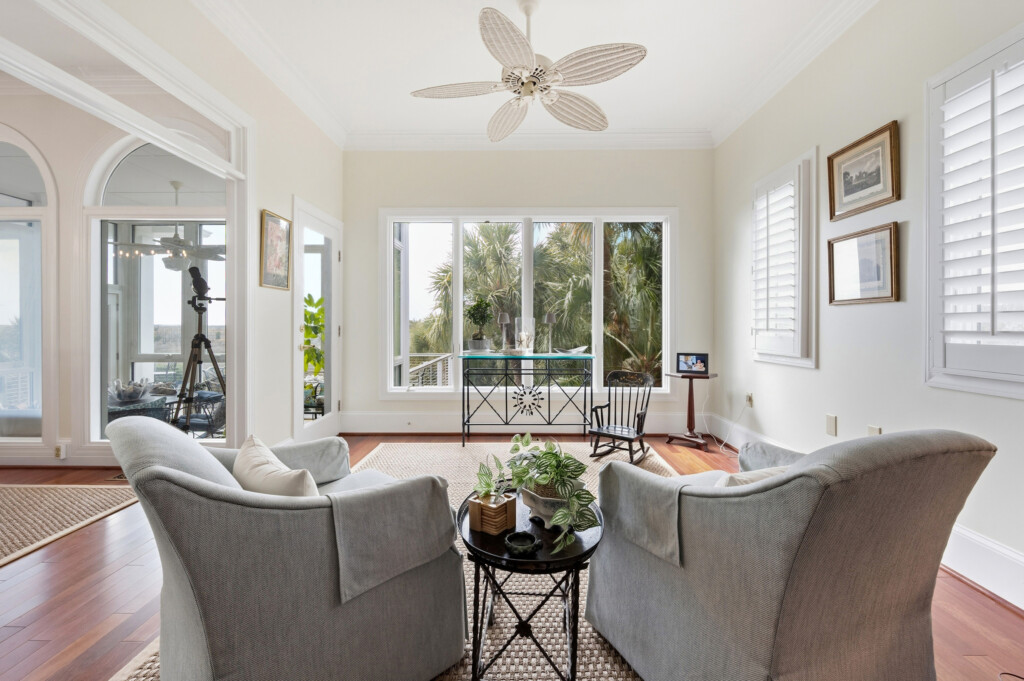 Colony Point